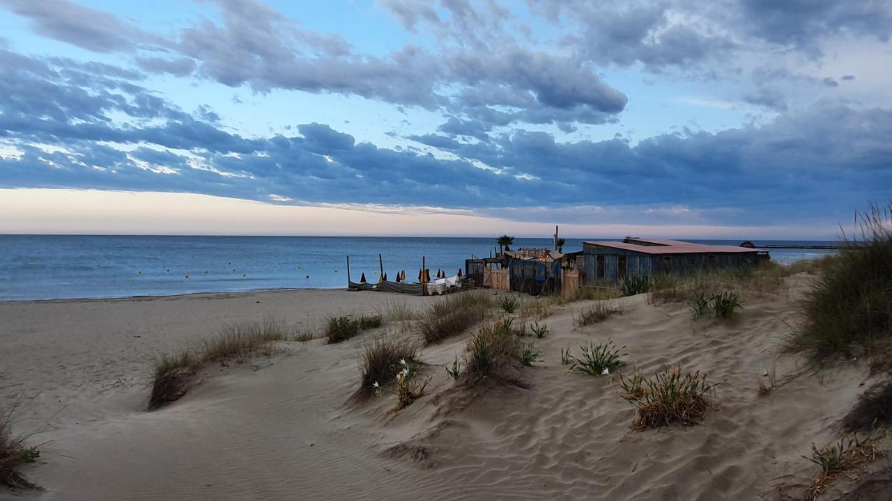 Appartement avec vaste terrasse à 30 m des dunes Agde Exterior foto